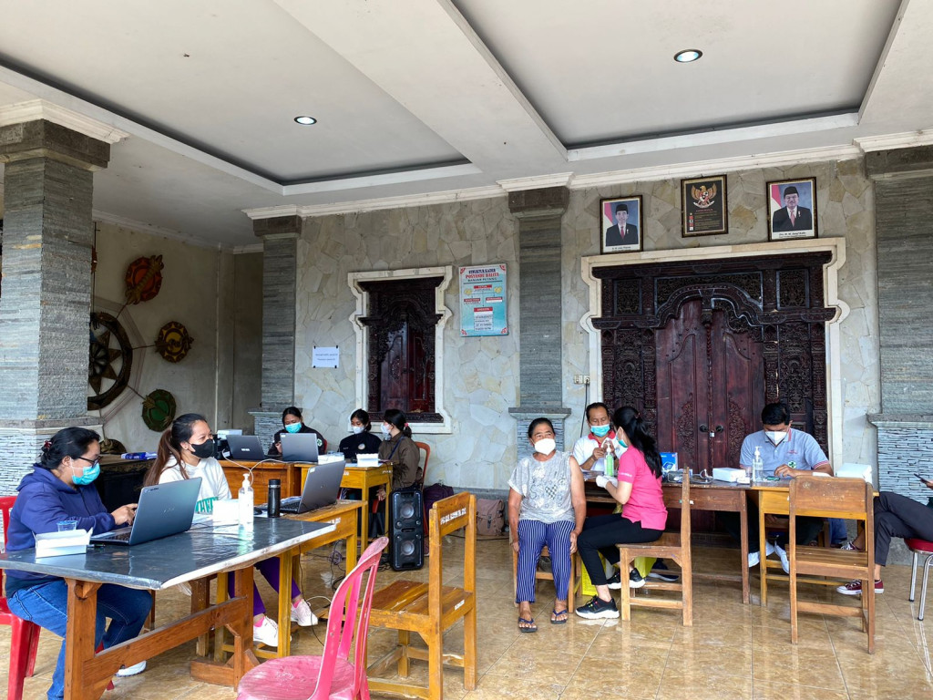 Pelayanan Vaksinasi Booster, Kepada Masyarakat Desa Petang di Br Dinas Petang